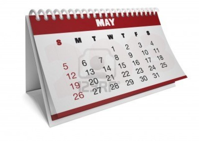 15505191-rinde-de-un-calendario-2013-con-las-fechas-reales-de-mayo